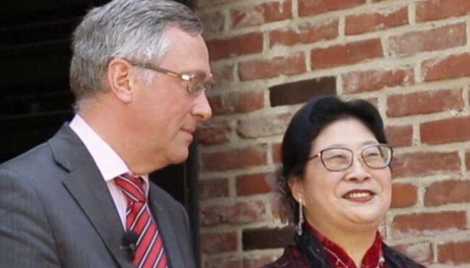 Vợ đại sứ Bỉ tại Hàn Quốc lại ẩu đả sau vụ tát nhân viên bán hàng - 1