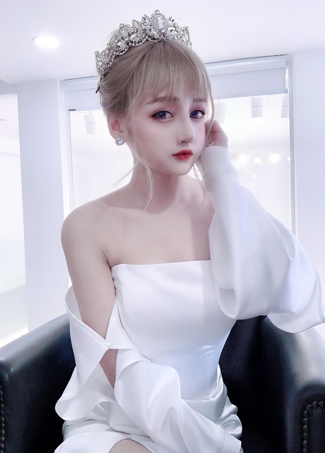 Sở hữu vẻ đẹp không tuổi, hot girl gây bất ngờ khi tiết lộ năm sinh - 1 Sở hữu vẻ đẹp không tuổi, hot girl gây bất ngờ khi tiết lộ năm sinh - 1