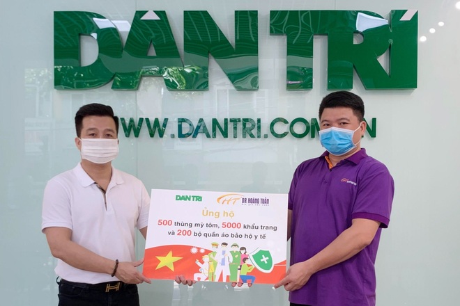 Hàng trăm triệu đồng của bạn đọc tiếp tục ủng hộ tuyến đầu chống dịch - 2 Hàng trăm triệu đồng của bạn đọc tiếp tục ủng hộ tuyến đầu chống dịch - 2