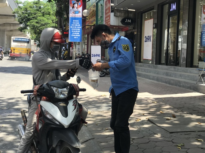 Khách gọi cháy máy, dân buôn ngồi nhà hốt bạc 2 tạ cua đồng mỗi ngày - 2 Khách gọi cháy máy, dân buôn ngồi nhà hốt bạc 2 tạ cua đồng mỗi ngày - 2