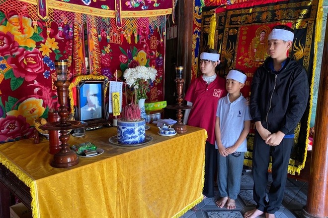 Nữ sinh mồ côi trường chuyên được bạn đọc giúp đỡ gần 400 triệu đồng - 3 Nữ sinh mồ côi trường chuyên được bạn đọc giúp đỡ gần 400 triệu đồng - 3