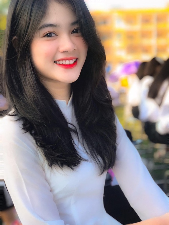 Nàng thơ xinh tựa thiên thần trong áo dài trắng đốn tim cộng đồng mạng - 2