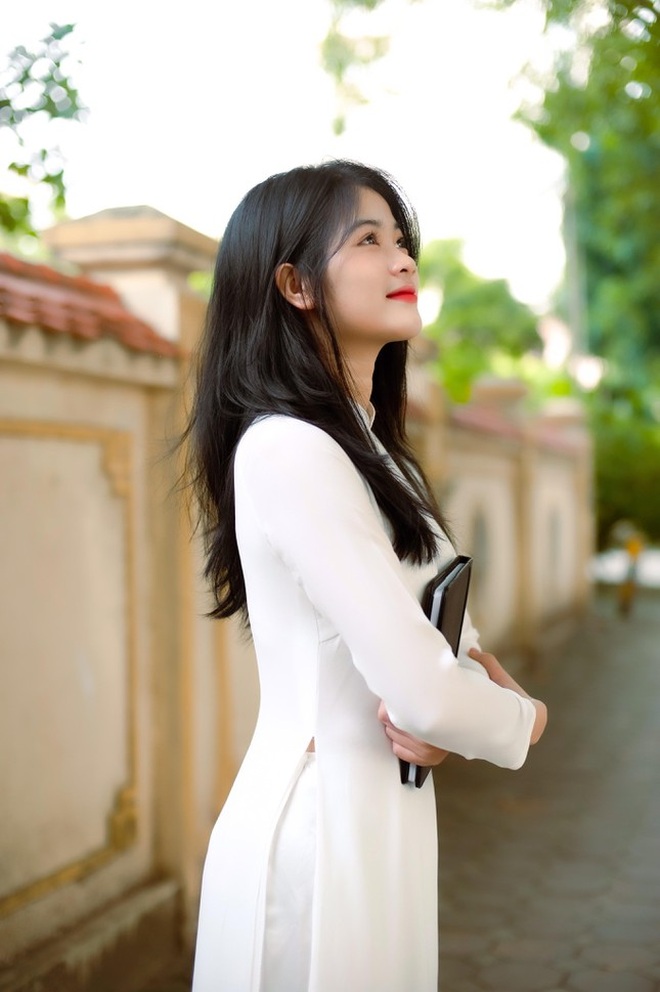Nàng thơ xinh tựa thiên thần trong áo dài trắng đốn tim cộng đồng mạng - 4