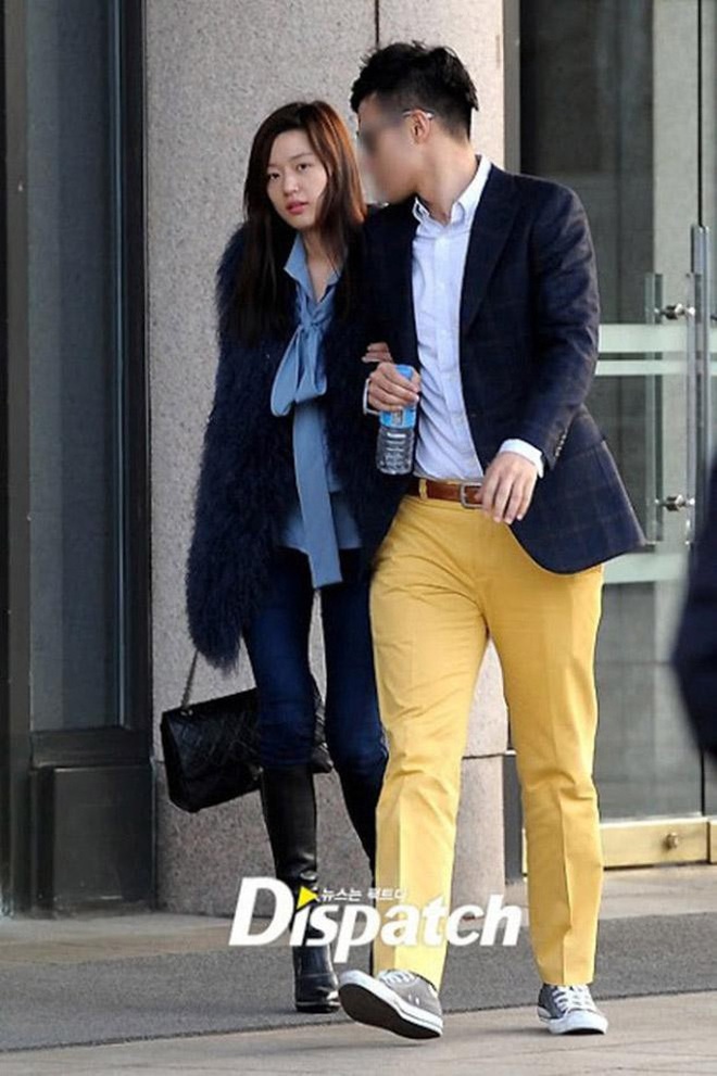 Hình ảnh hiếm hoi của Jeon Ji Hyun bên chồng trước tin đồn chia tay - 2