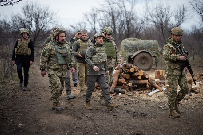 Ukraine cáo buộc Nga vẫn đang triển khai 90.000 quân sát biên giới - 1