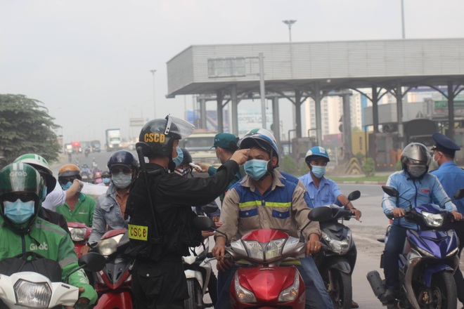 Người từ TPHCM về Đồng Nai phải cách ly 21 ngày tự trả phí - 1 Người từ TPHCM về Đồng Nai phải cách ly 21 ngày tự trả phí - 1