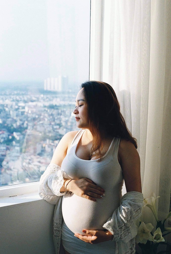 Diva Thanh Lam sắp lên chức bà ngoại, Hồng Nhung và loạt sao chúc mừng - 2 Diva Thanh Lam sắp lên chức bà ngoại, Hồng Nhung và loạt sao chúc mừng - 2