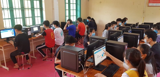 Solve for Tomorrow đào tạo kiến thức - kỹ năng mềm hữu ích cho học sinh và giáo viên - 4 Solve for Tomorrow đào tạo kiến thức - kỹ năng mềm hữu ích cho học sinh và giáo viên - 4