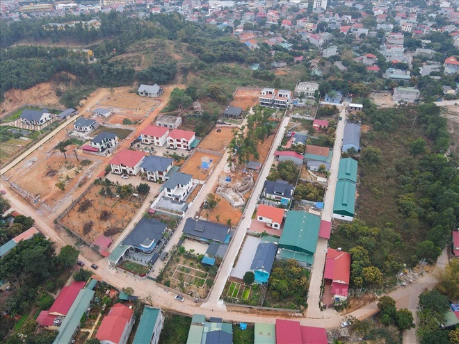 Vĩnh Phúc: Giải tỏa biệt thự sai phạm của cán bộ, công chức để làm gương - 3 Vĩnh Phúc: Giải tỏa biệt thự sai phạm của cán bộ, công chức để làm gương - 3