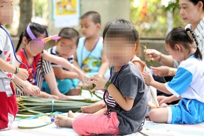 Đừng dại dột khoe hình con lên mạng! - 1 Đừng dại dột khoe hình con lên mạng! - 1