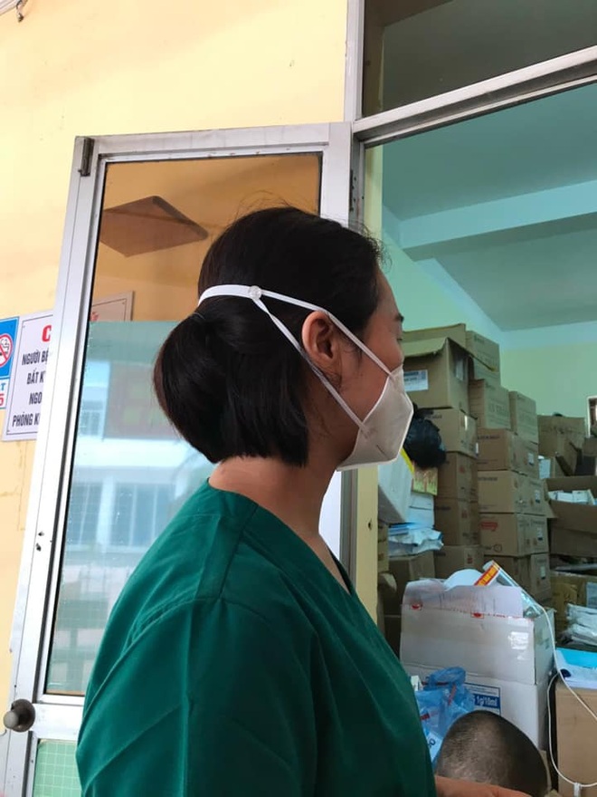 Cô bé 9 tuổi làm 500 chiếc tai giả tặng y bác sĩ tuyến đầu chống dịch - 3 Cô bé 9 tuổi làm 500 chiếc tai giả tặng y bác sĩ tuyến đầu chống dịch - 3