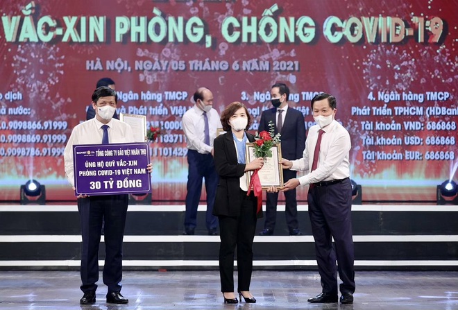 Bảo Việt Nhân thọ ủng hộ 30 tỷ đồng cho Quỹ vắc xin phòng dịch Covid-19 - 1 Bảo Việt Nhân thọ ủng hộ 30 tỷ đồng cho Quỹ vắc xin phòng dịch Covid-19 - 1