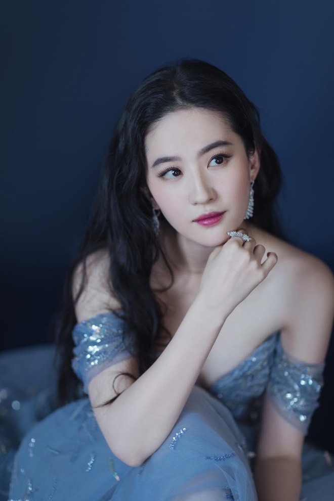 Lưu Diệc Phi đậm khí chất tiên tử, múa quạt uyển chuyển - 10 Lưu Diệc Phi đậm khí chất tiên tử, múa quạt uyển chuyển - 10
