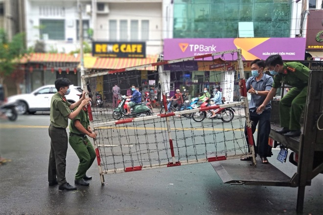 TPHCM: Cách ly 2 phường gần 100.000 dân ở thành phố Thủ Đức - 1