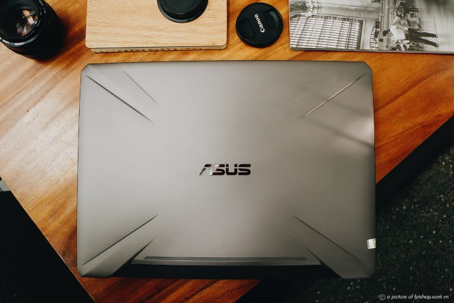 FPT Shop giảm đến 3.000.000 đồng, tặng quà 1.000.000 đồng cho laptop gaming - 2 FPT Shop giảm đến 3.000.000 đồng, tặng quà 1.000.000 đồng cho laptop gaming - 2