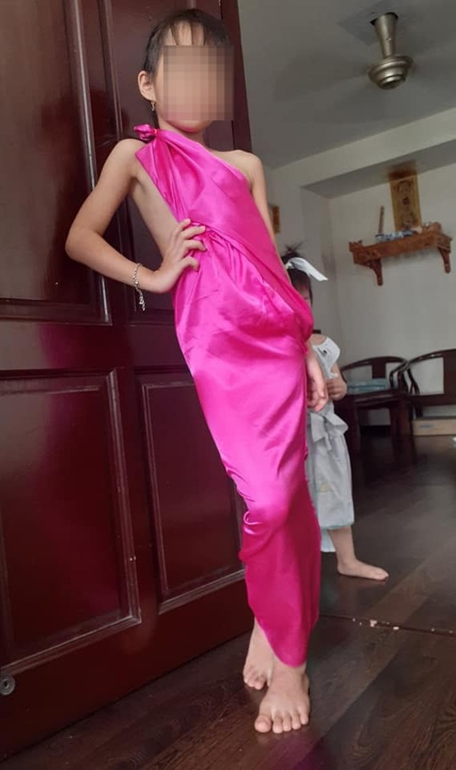 Trẻ bơi giữa nhà tắm, làm cô Tấm nhặt thóc... chống cuồng chân ngày dịch - 2 Trẻ bơi giữa nhà tắm, làm cô Tấm nhặt thóc... chống cuồng chân ngày dịch - 2