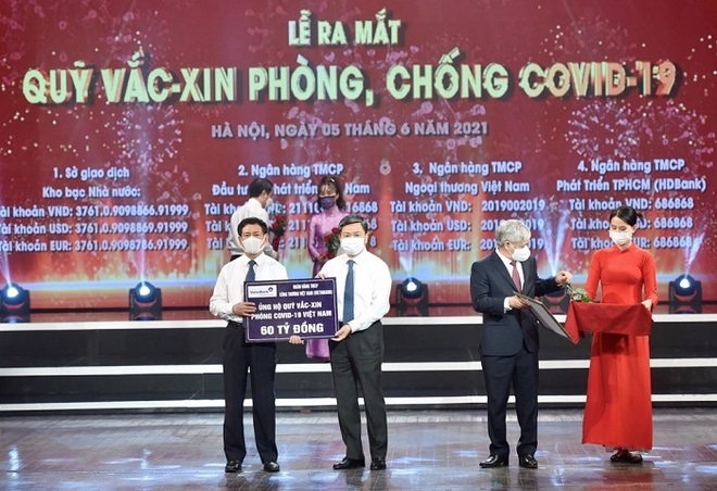 VietinBank ủng hộ 60 tỷ đồng Quỹ vắc xin phòng chống Covid-19 - 1 VietinBank ủng hộ 60 tỷ đồng Quỹ vắc xin phòng chống Covid-19 - 1
