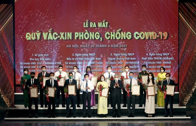 VietinBank ủng hộ 60 tỷ đồng Quỹ vắc xin phòng chống Covid-19 - 2 VietinBank ủng hộ 60 tỷ đồng Quỹ vắc xin phòng chống Covid-19 - 2