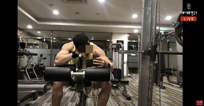 Xôn xao trước thông tin chồng kém tuổi cắm sừng Choi Ji Woo - 3 Xôn xao trước thông tin chồng kém tuổi cắm sừng Choi Ji Woo - 3
