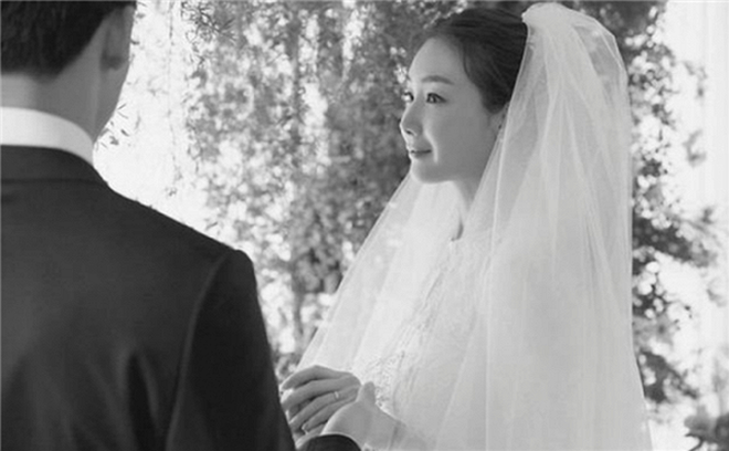 Xôn xao trước thông tin chồng kém tuổi cắm sừng Choi Ji Woo - 4 Xôn xao trước thông tin chồng kém tuổi cắm sừng Choi Ji Woo - 4