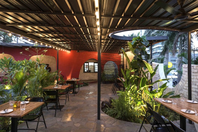 Quán cà phê sân vườn có thiết kế đẹp lạ, tiết kiệm điện năng - 12