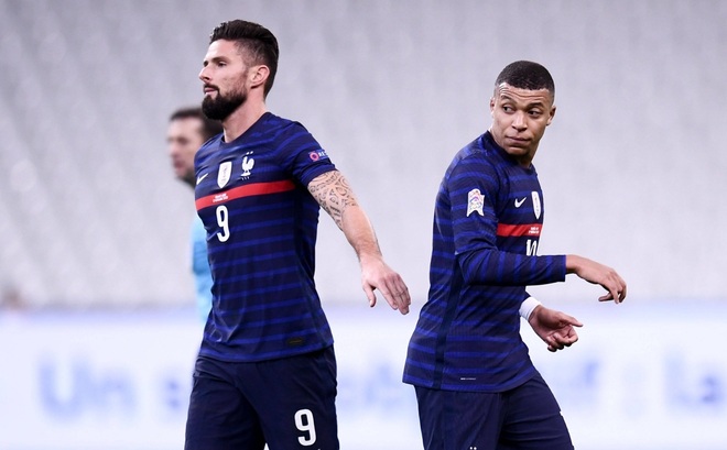 Bị đụng chạm, Mbappe nổi điên với đồng đội - 1 Bị đụng chạm, Mbappe nổi điên với đồng đội - 1