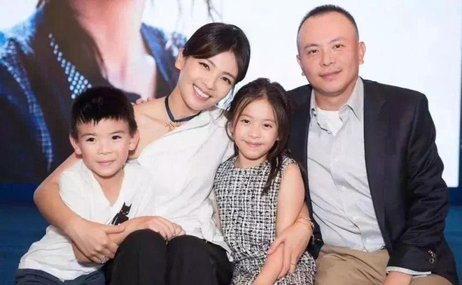 Tình trường toàn mỹ nhân của 4 thiếu gia ngậm thìa vàng Trung Quốc - 9 Tình trường toàn mỹ nhân của 4 thiếu gia ngậm thìa vàng Trung Quốc - 9