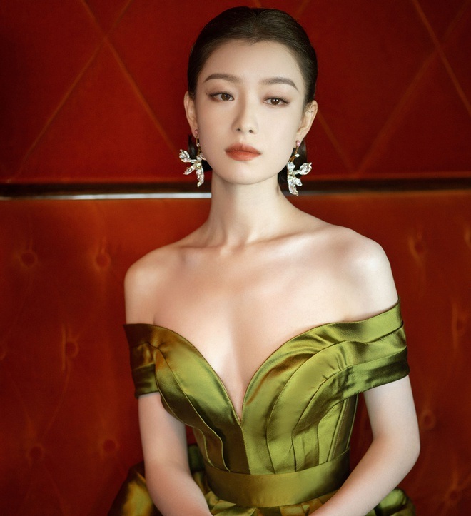 Đồng Dao, Nghê Ni đọ sắc tại lễ trao giải phim truyền hình - 3 Đồng Dao, Nghê Ni đọ sắc tại lễ trao giải phim truyền hình - 3