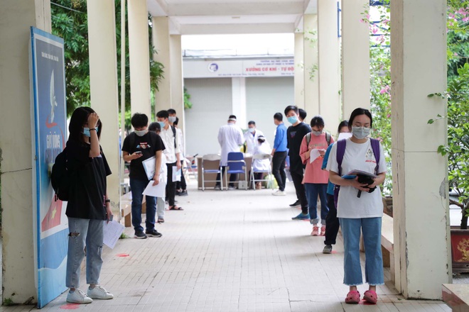 Thi Đánh giá năng lực: Giảm từ 1000 thí sinh/ngày thi xuống còn 240 - 3 Thi Đánh giá năng lực: Giảm từ 1000 thí sinh/ngày thi xuống còn 240 - 3