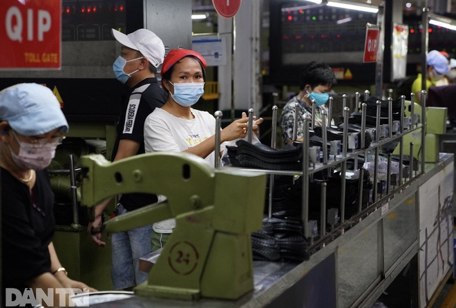 TPHCM chuẩn bị để vừa cách ly, vừa sản xuất tại các doanh nghiệp - 1 TPHCM chuẩn bị để vừa cách ly, vừa sản xuất tại các doanh nghiệp - 1