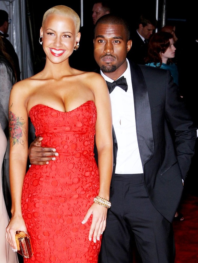 Chồng tỷ phú của Kim Kardashian và danh sách bạn gái bốc lửa - 4 Chồng tỷ phú của Kim Kardashian và danh sách bạn gái bốc lửa - 4