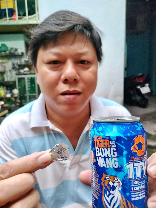 Dùng bữa tại nhà, người đàn ông bất ngờ khui trúng 1 chỉ vàng 9999 - 1 Dùng bữa tại nhà, người đàn ông bất ngờ khui trúng 1 chỉ vàng 9999 - 1