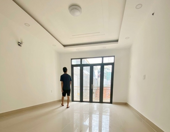 Dịch vụ cho thuê nhà trọ ở TPHCM lao đao vì dịch bệnh, hết thời hốt bạc - 2 Dịch vụ cho thuê nhà trọ ở TPHCM lao đao vì dịch bệnh, hết thời hốt bạc - 2