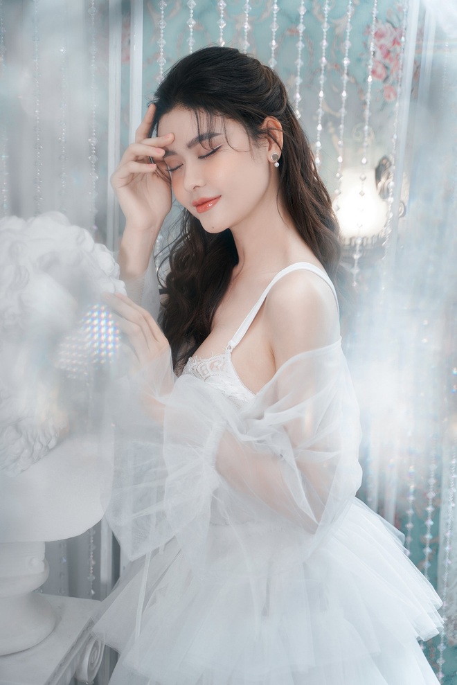 Trương Quỳnh Anh khoe nhan sắc xinh đẹp sau phẫu thuật tuyến giáp - 6 Trương Quỳnh Anh khoe nhan sắc xinh đẹp sau phẫu thuật tuyến giáp - 6