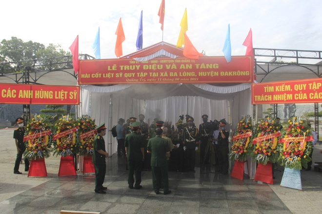 Long trọng tổ chức Lễ truy điệu, an táng 40 hài cốt liệt sĩ - 6 Long trọng tổ chức Lễ truy điệu, an táng 40 hài cốt liệt sĩ - 6