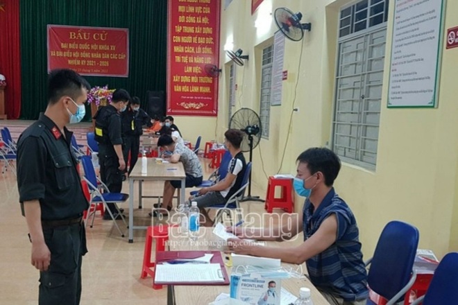 Tụ tập xem trận Việt Nam - Malaysia, 7 người ở Bắc Giang bị lên phường - 1 Tụ tập xem trận Việt Nam - Malaysia, 7 người ở Bắc Giang bị lên phường - 1