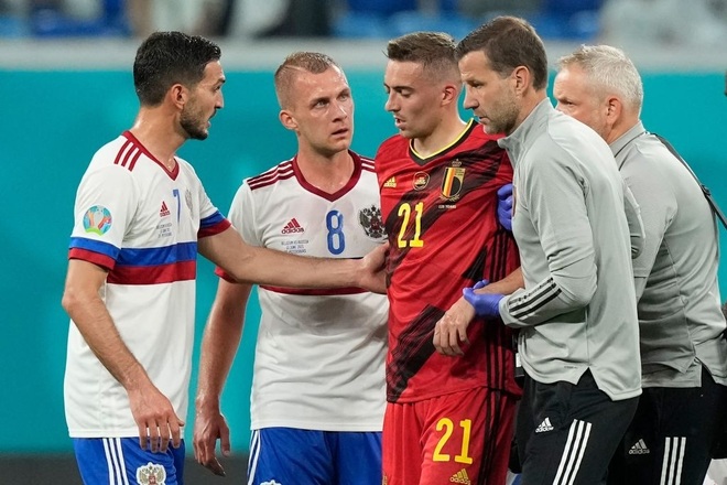 Ngôi sao tuyển Bỉ chia tay Euro 2020 do chấn thương nghiêm trọng - 6 Ngôi sao tuyển Bỉ chia tay Euro 2020 do chấn thương nghiêm trọng - 6