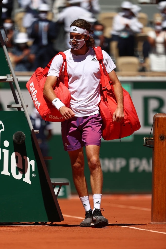 Những khoảnh khắc Djokovic vượt qua Tsitsipas để vô địch Roland Garros - 1 Những khoảnh khắc Djokovic vượt qua Tsitsipas để vô địch Roland Garros - 1