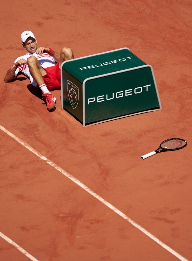 Những khoảnh khắc Djokovic vượt qua Tsitsipas để vô địch Roland Garros - 6 Những khoảnh khắc Djokovic vượt qua Tsitsipas để vô địch Roland Garros - 6