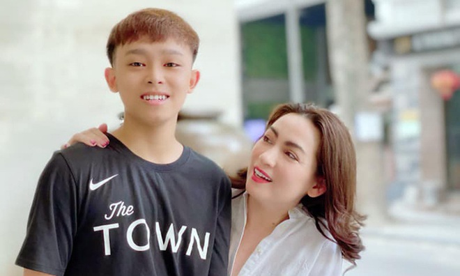 Toàn cảnh ồn ào khiến dư luận dậy sóng của Phi Nhung, Đức Hải - 3 Toàn cảnh ồn ào khiến dư luận dậy sóng của Phi Nhung, Đức Hải - 3
