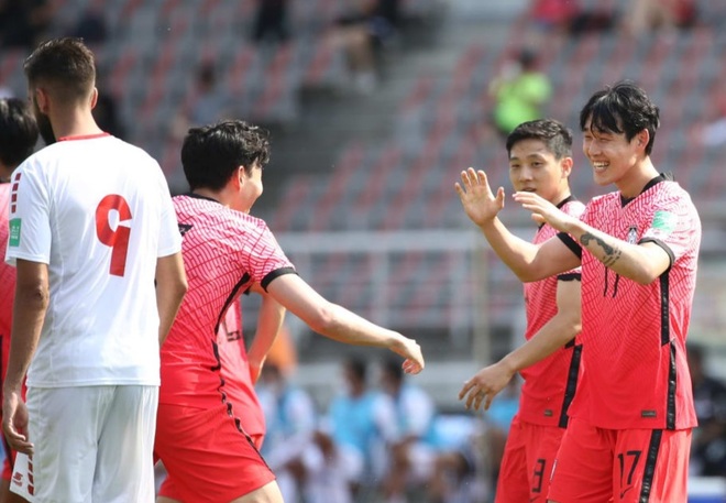 Hàn Quốc trợ giúp, cửa đi tiếp mở toang trước mặt đội tuyển Việt Nam - 1