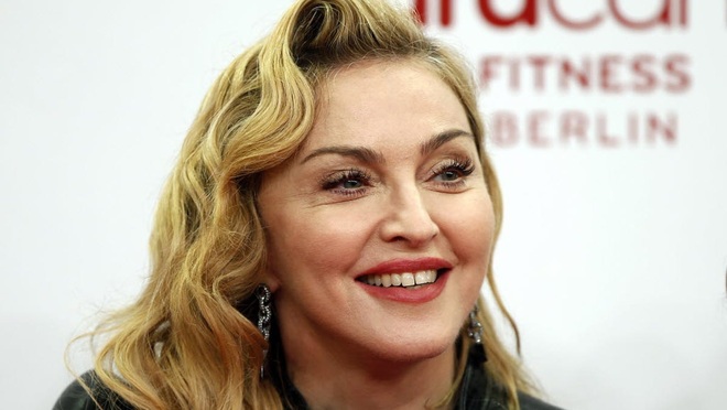 Madonna khác lạ trong loạt ảnh chỉnh sửa quá đà - 4
