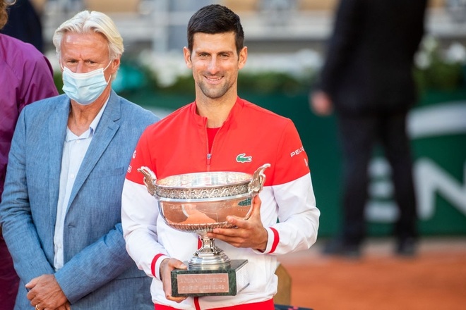 Những khoảnh khắc Djokovic vượt qua Tsitsipas để vô địch Roland Garros - 18 Những khoảnh khắc Djokovic vượt qua Tsitsipas để vô địch Roland Garros - 18