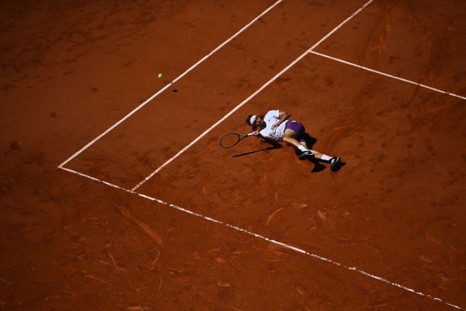 Những khoảnh khắc Djokovic vượt qua Tsitsipas để vô địch Roland Garros - 7 Những khoảnh khắc Djokovic vượt qua Tsitsipas để vô địch Roland Garros - 7