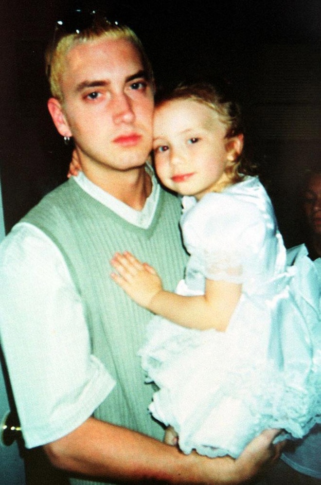 Cô con gái sở hữu dáng vóc như người mẫu và học siêu giỏi của rapper Eminem  | Báo Dân trí