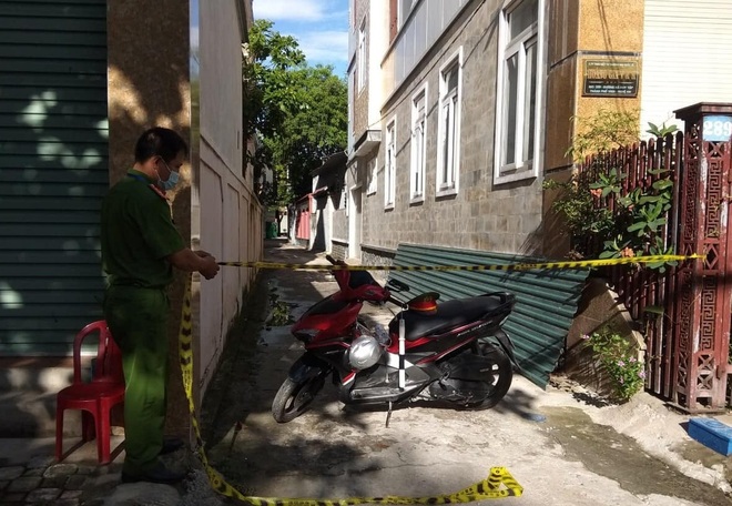Nghệ An khẩn tìm người tiếp xúc gần nữ nhân viên làm tóc mắc Covid-19 - 3 Nghệ An khẩn tìm người tiếp xúc gần nữ nhân viên làm tóc mắc Covid-19 - 3