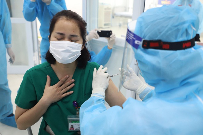 Hà Nội: Dự kiến 200.000 người có thể được tiêm vắc xin Covid-19 mỗi ngày - 1 Hà Nội: Dự kiến 200.000 người có thể được tiêm vắc xin Covid-19 mỗi ngày - 1