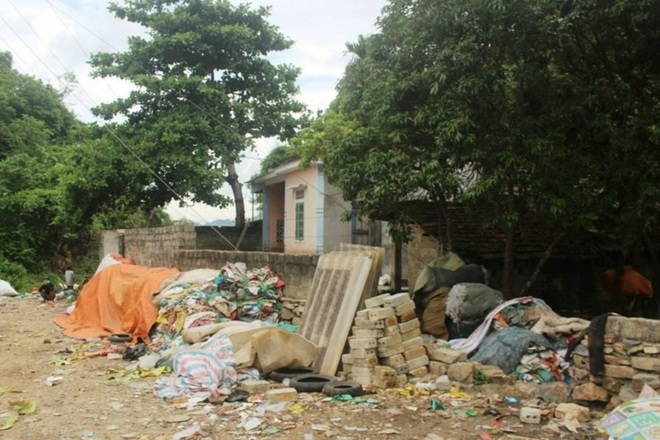 Người dân sống dở chết dở vì bãi rác tra tấn nhiều năm - 4