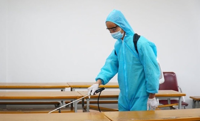 Sự cố thi lớp 10 chuyên Ngữ: Chuẩn bị thi Toán phải đổi sang môn Văn - 3 Sự cố thi lớp 10 chuyên Ngữ: Chuẩn bị thi Toán phải đổi sang môn Văn - 3