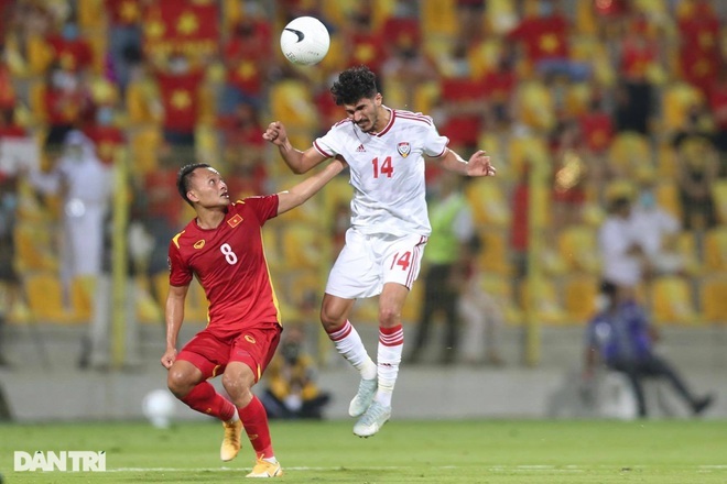 Cầu thủ nào là điểm sáng của tuyển Việt Nam trong thất bại trước UAE? - 2